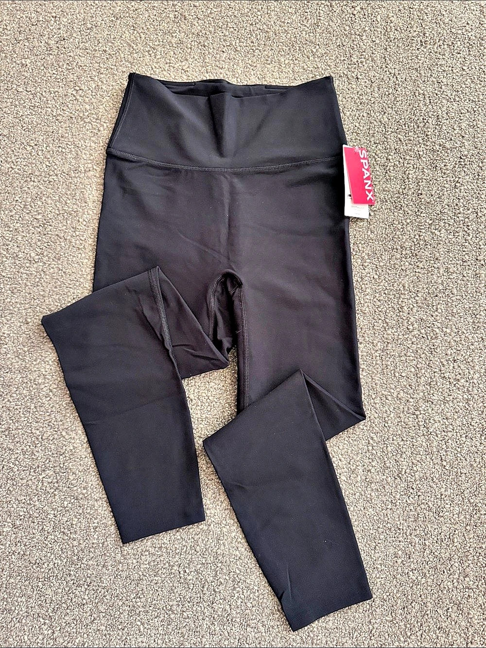 SPANX SPANXsmooth™ OnForm™ Leggings 7/8 Leggings in Black Size Medium NWT